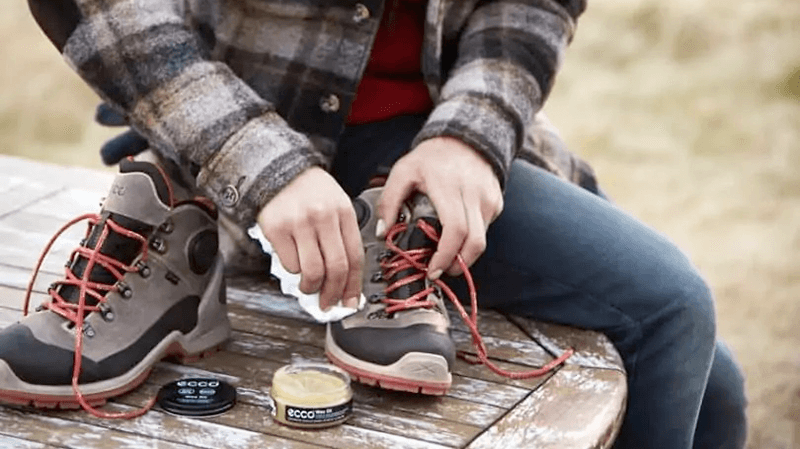 مراقبت از کفش های کوهنوردی