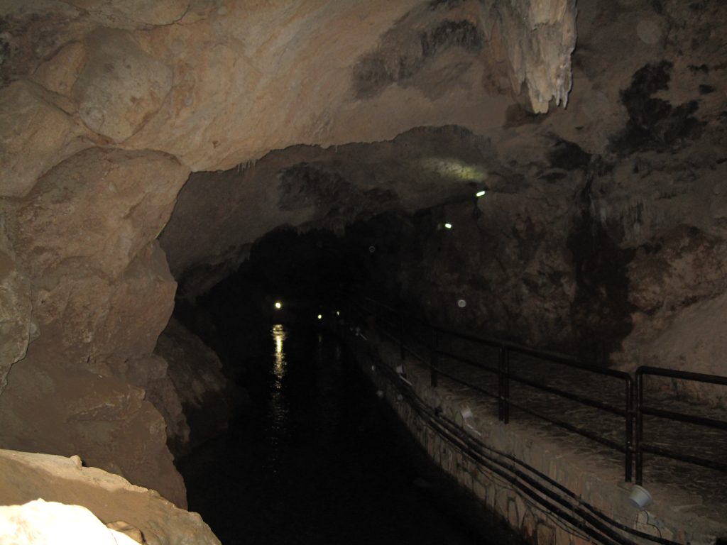 غار قوری قلعه در شهرستان جوانرود