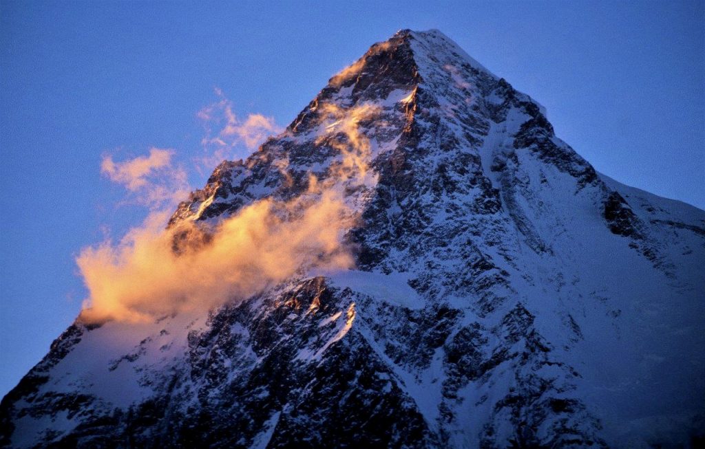 K2 از صعب العبورترین کوهستان های جهان؛ بین چین و پاکستان