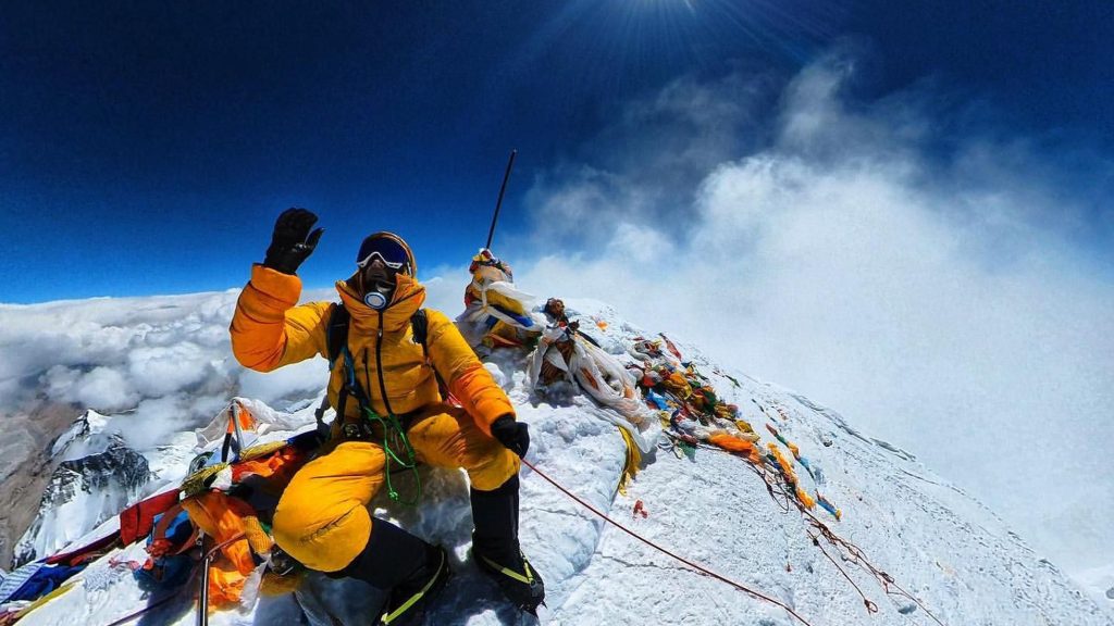 صعود کنندگان به قله اورست